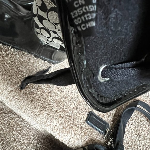 Coach Women's Monogram Canvas Boots and Handbag Lot - Picture 10 of 16